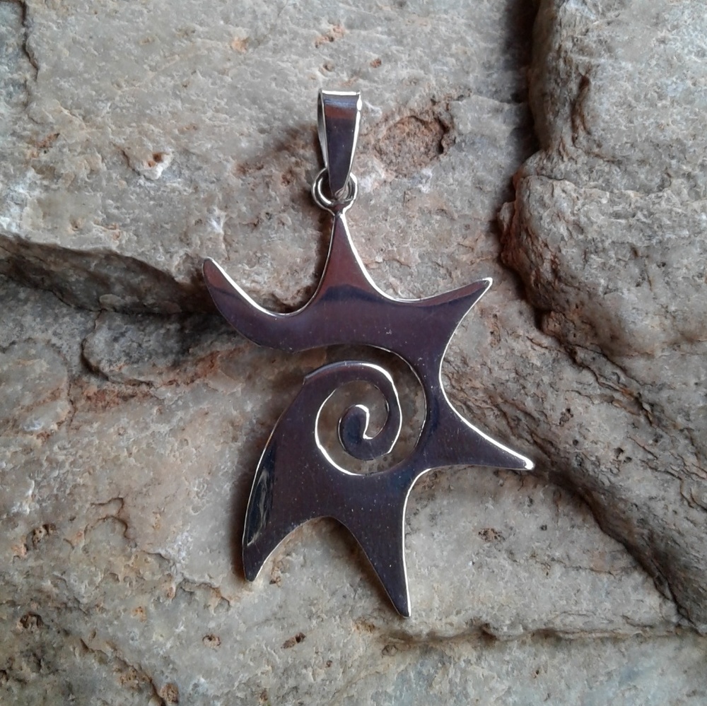 Sterling silver SUN PENDANT - Picture 6 of 12